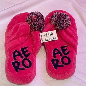 Vintage Aeropostale Fuzzy Flip Flop Slippers
